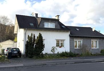 Modernisierte Doppelhaushälfte in Bonn-Mehlem- Rheinblick, Garten & viel Potenzial