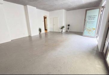 Erstbezug & provisionsfrei! Moderne Gewerbeeinheit im Akazienkiez - Ideal für Praxis oder Büro H9-32