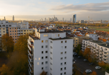 Helle 1-Zimmer-Wohnung mit traumhaftem Ausblick und TG-Stellplatz in Oberrad
