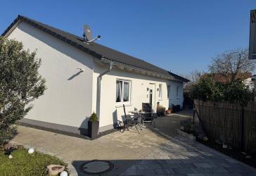 Neuwertiger Bungalow in gute Hände abzugeben!