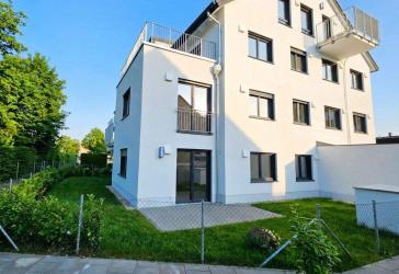 **NEUBAU mit GARTEN und TG - sofort Verfügbar - Barrierefreie Wohnqualität mit einer Top Anbindung**