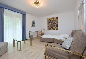 Modern möbliertes WG-Zimmer in Böblingen