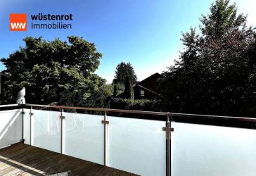 Zweifamilienhaus auf großem Grundstück in Waldperlach mit Sauna, modernem Pool und viel Potenzial
