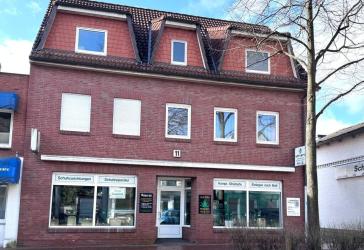 Zentrale Lage - Geschäftshaus - 2 Wohnungen - Werkstatt