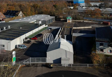 Attraktive bebautes Gewerbegrundstück zu verkaufen mit 19480 m ² bebaut