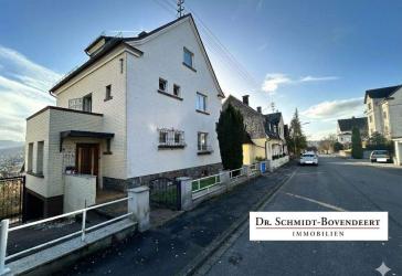 Gemütliches Einfamilienhaus in guter Lage von Betzdorf. Derzeit vermietet.