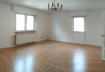Helle Altbauwohnung, 82qm, 3ZKB, 850€ Kaltmiete