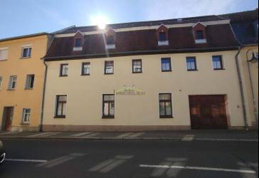 kleines teilsaniertes Mehrfamilienhaus im Zentrum von Frohburg