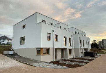 Jetzt attraktive Konditionen nutzen - Doppelhaushälfte, Haus 1 - sofort bezugsfertig