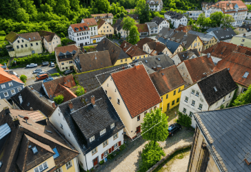 Zweifamilienhaus zentral, vermietet - attraktiv für Eigennutzer & Kapitalanleger