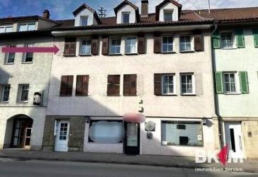 Gepflegte 4-Zimmer-Wohnung mit Balkon & Gartenanteil