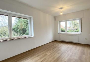 Renovierte 4-Zimmer-Wohnung mit Garten in Lähden verfügbar!