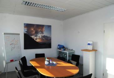 Büro- , Schulungs-, Produktions- o. Lagerräume von 100 bis 1. 500 qm, m. Parkplätzen!