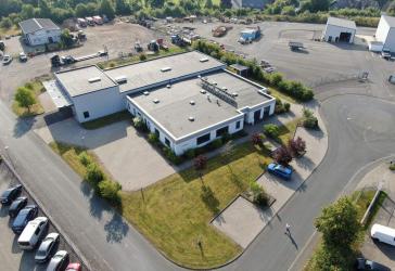 Moderne Produktions- und Lagerhalle mit Bürofläche in Erndtebrück-Schameder