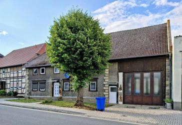Nur 205.000,-€ für Haus mit 214 m² Wfl., ohne Reparaturstau, dazu Autowerkstatt mit Hebebühne, ideal für Schrauber !