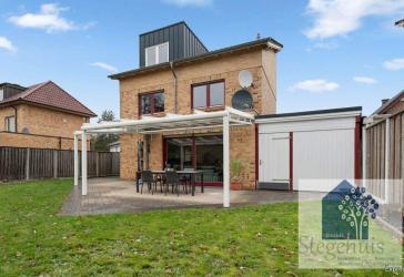 ***STEGEHUIS GMBH*** Modernes und familienfreundliches Einfamilienhaus in Gronau nahe der Niederländische grenze.