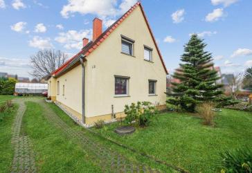 ++Exklusive Wohnlage in Dresden, Rochwitz: Geräumiges EFH (163 m2) mit 7 Zi., Terrasse & Garten!++