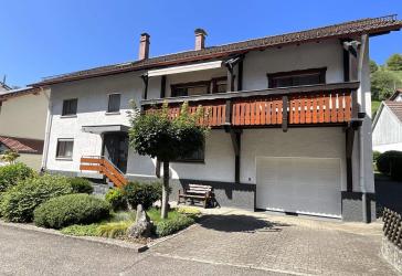 Solide Substanz, viel Raum, großer Garten - machen Sie daraus Ihr Zuhause