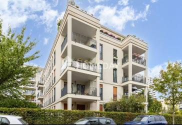 Modernes Penthouse mit mehreren Terrassen beim Europagarten