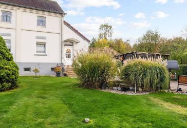 Kleines Zuhause mit großem Garten - gepflegtes Reihenendhaus mit Perspektive