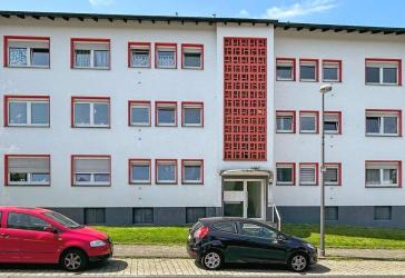 Ca. 2019 vollständig renovierte 3-Zimmer-Wohnung mit Balkon + Garage in Radevormwald-Keilbeck