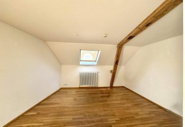 Attraktive 2-Zimmer-Dachgeschosswohnung in denkmalgeschütztem Haus