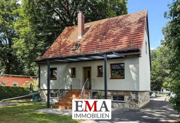 Charmantes Einfamilienhaus aus den 1930er Jahren in grüner und idyllischer Wohnlage