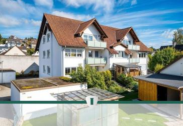 Sonnige, bezugsfreie 3-Zimmer-Wohnung im 1. OG mit Balkon und Garage in Markdorf