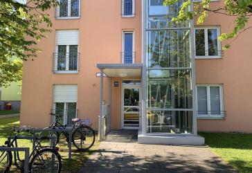 Urban und dennoch im Grünen! - Behagliche 3-Zimmer-Wohnung mit schönem Balkon in München-Bogenhausen / Oberföhring