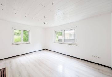 Praktische 4-Zimmer-Wohnung mit ++Schwedenofen ++EBK++