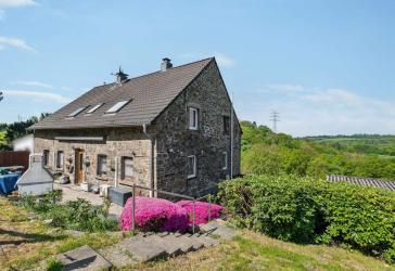 Exklusives Bruchsteinhaus oberhalb des Deilbachtals mit ca. 1,5 Hektar eigenem Land in Essen
