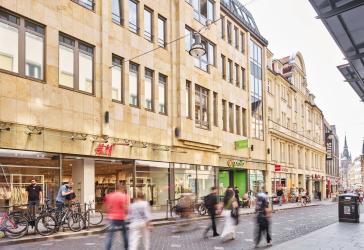 Ritterhaus Halle - kleine Ladenfläche am Ausgang von GoAsia sucht Neubelebung