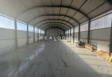 ca. 1.100 m² Lagerhalle mit Meisterbüro und optionaler Freifläche