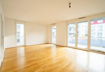 Freie 4-Zimmer-Wohnung mit Tiefgaragenstellplatz und Lift