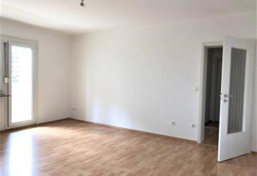 Helle 2-Zi. Wohnung mit Balkon in Erlangen nahe Siemens Campus / Wohnung kaufen
