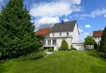Schönes Einfamilienhaus mit großzügigem Garten!