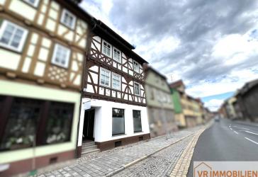 Kapitalanlage mit Perspektive: Denkmalgeschütztes Wohn- und Geschäftshaus mit solider Mieteinnahme in 98634 Wasungen!