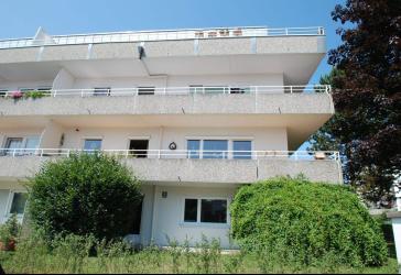Gut geschnittene Terrassenwohnung in ruhiger Wohnstraße incl. TG-Stellplatz
