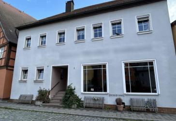 Wohnen und Arbeiten im Herzen von Leutershausen