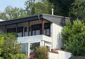 **Beeindruckende Doppelhaushälfte in Best-Lage von Gelnhausen-Stadt mit Traumblick**