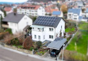 Familienidylle: Einfamilienhaus mit 4 Schlafzimmern und großem Garten