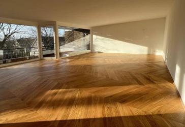 Sanierte 6-Zimmer-Eigentumswohnung über zwei Etagen! In Düsseldorf-Niederkassel