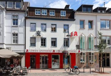Wohn- und Geschäftshaus