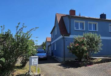 Familienglück mal zwei: Zwei Wohnhäuser mit Garten in bester Lage von Erfurt