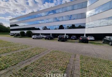 Werkstatt- / Technikräume mit angeschlossenem Lagerbereich