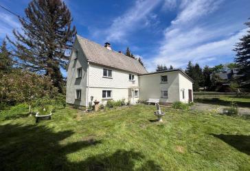 Teilsaniertes Haus mit Potenzial - Idyllisch gelegen in Klingenberg-Colmnitz