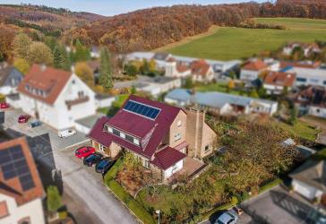 Charmantes Ein- bis Zweifamilienhaus mit Wintergarten und Traumgarten in Hemer-Ihmert