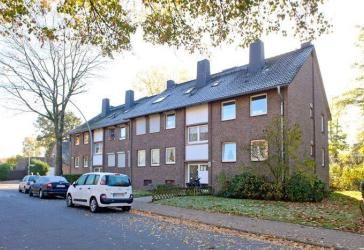 Charmante 2-Zimmer-Etagenwohnung in Bocholt mit neuem Wannenbad, Tapeten und Laminatboden