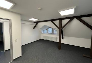 Bürofläche mit Charme ab sofort zu vermieten!
