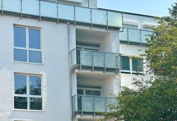 BEST OF RÖDELHEIM: Neubau Erstbezug Erdgeschoßwohnung mit 3 m hohen Decken, Loggia & eigenem Garten